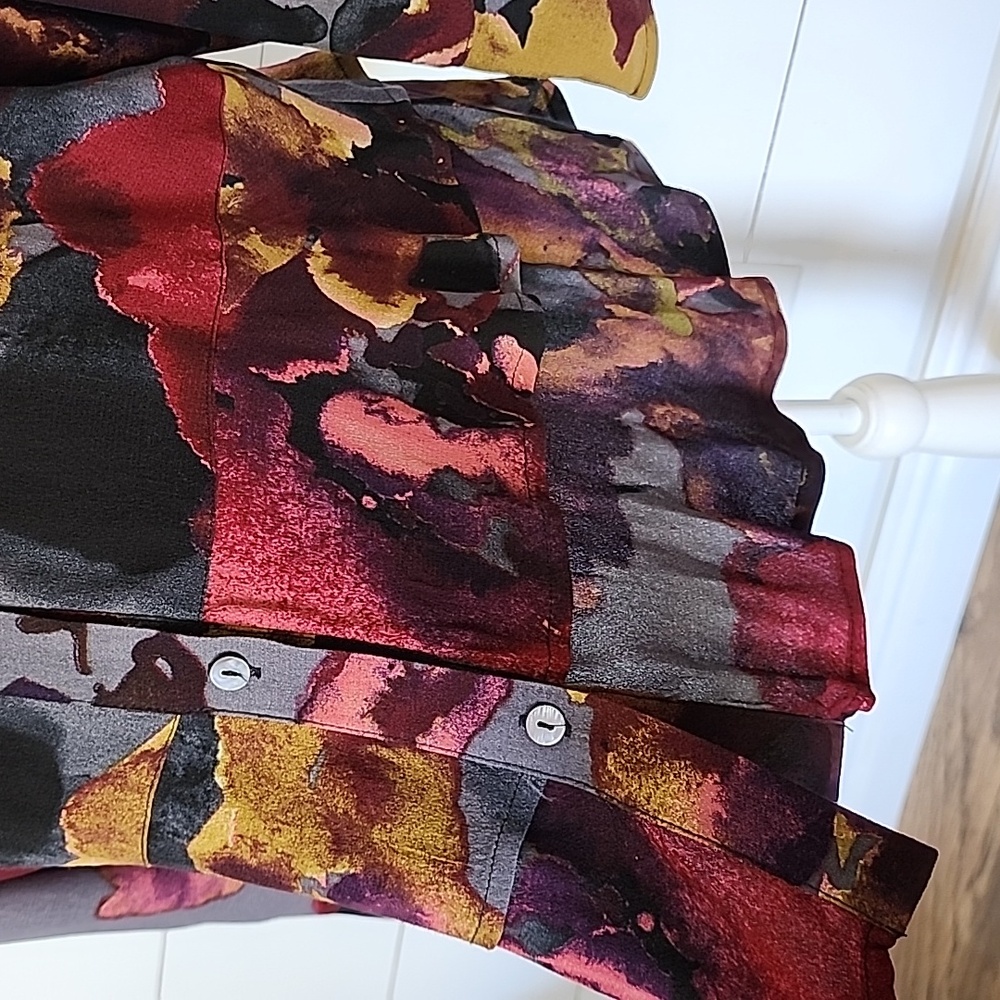 Printed Button-Front Blouse - Multi Color - Picture 4 of 9